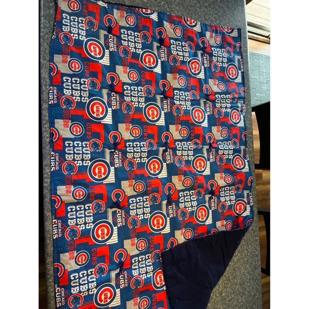 Chicago Cubs MLB Hand Tied Quilt Fleece Lined Blanket Blue Red 52x32